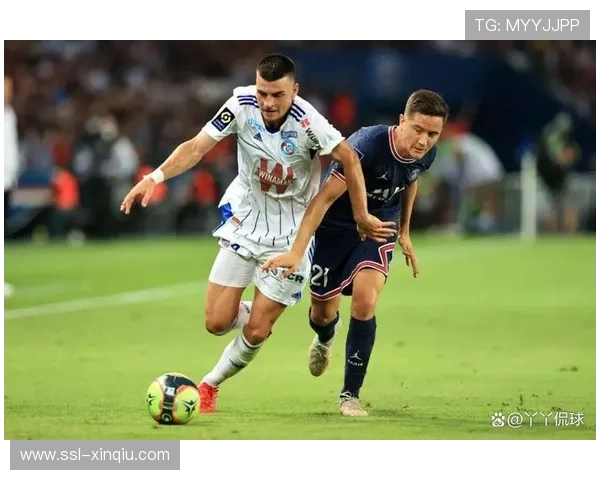 斯特拉斯堡0-2不敌巴黎圣日耳曼，防线失误致败